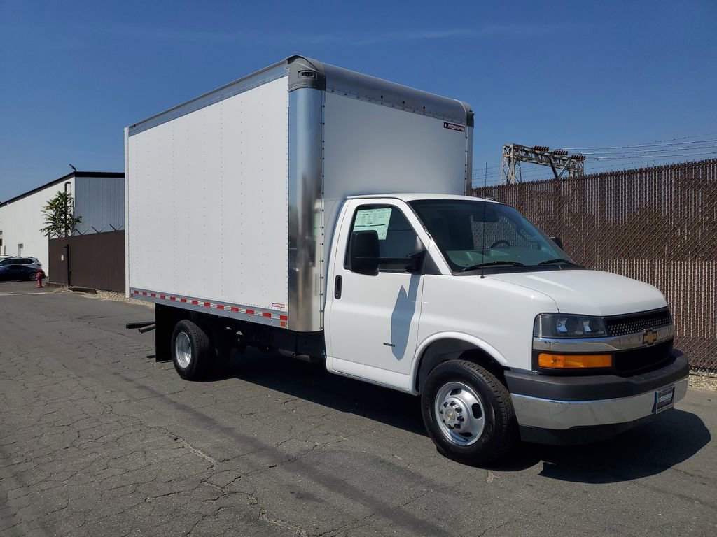 New 2026 Chevrolet Express 3500 w/ Power Convenience Package image 3