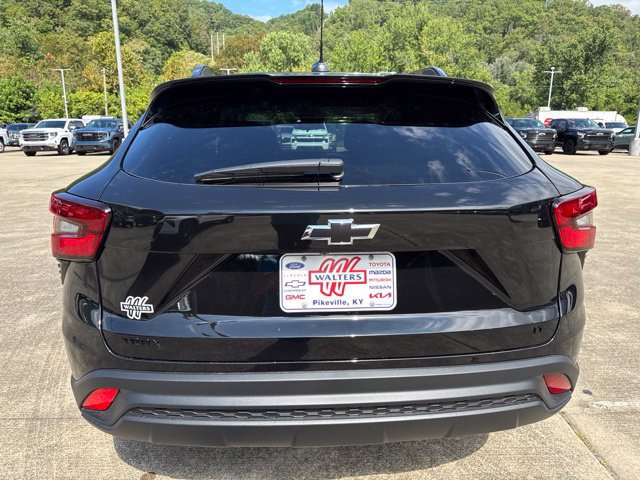 New 2026 Chevrolet Trax LT w/ Sunroof Package FWD image 6