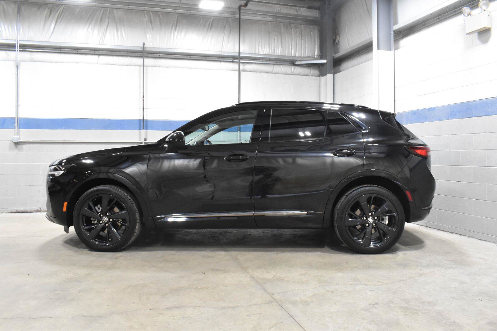 Used 2023 Buick Envision Essence w/ Sport Touring Package AWD/4WD image 23