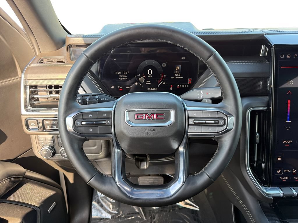 Used 2025 GMC Yukon Elevation AWD/4WD image 12
