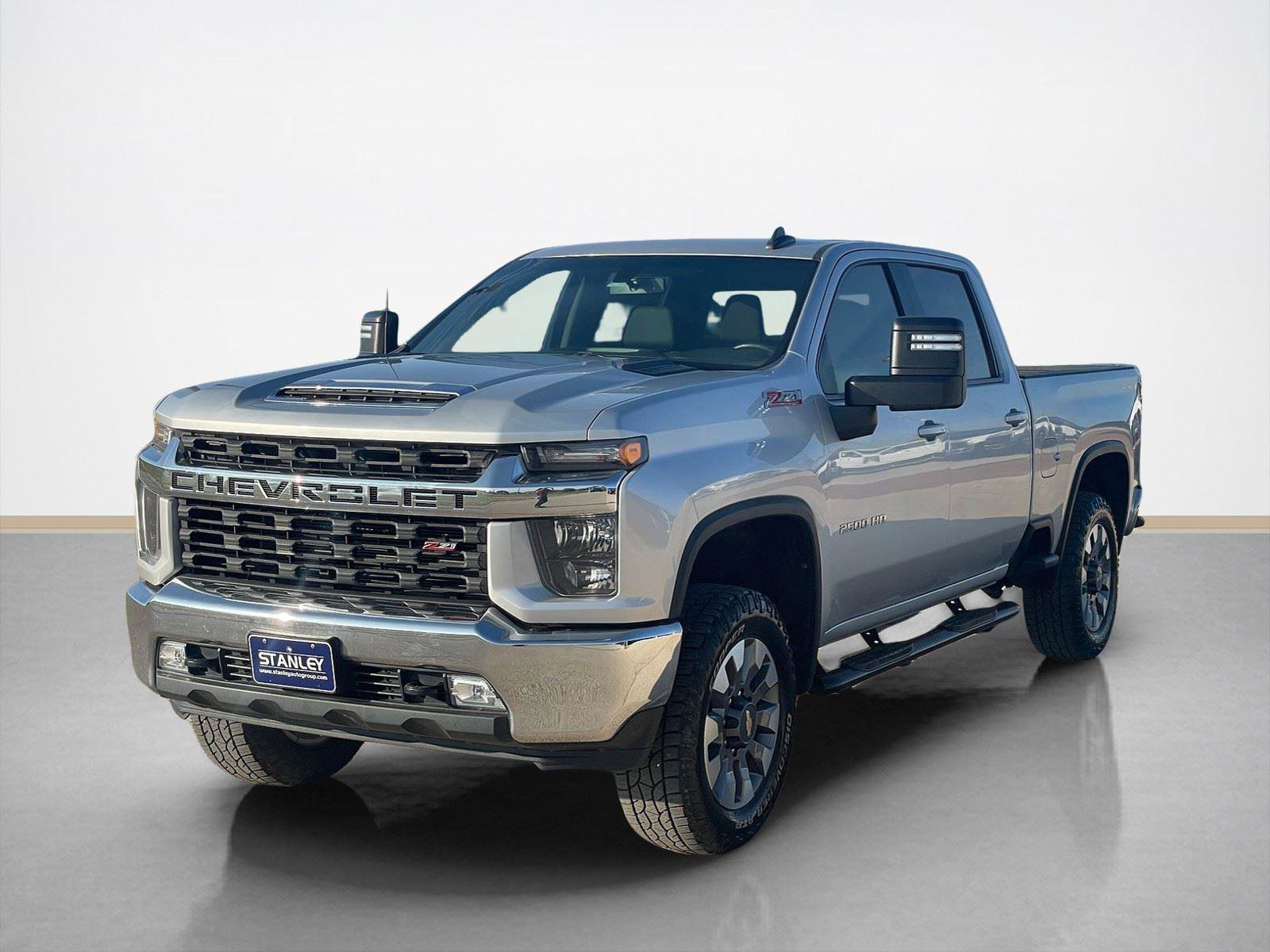 Used 2022 Chevrolet Silverado 2500 LT w/ Convenience Package AWD/4WD image 3