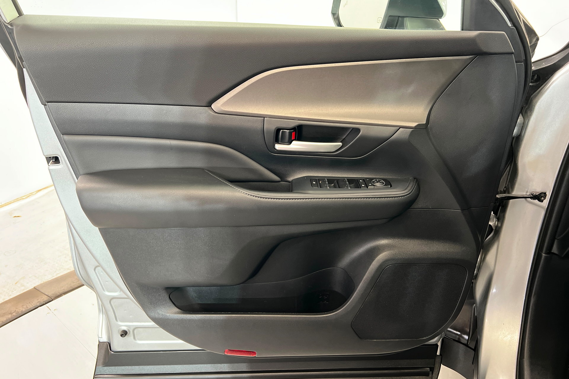 Certified 2025 Toyota Grand Highlander AWD image 15