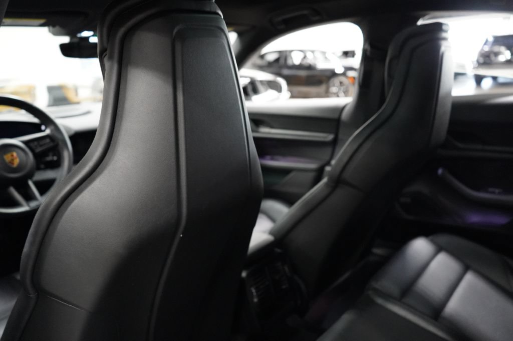 Used 2020 Porsche Taycan 4S w/ Premium Package AWD/4WD image 22