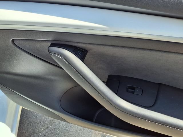 Used 2022 Tesla Model 3 Standard Range RWD image 28