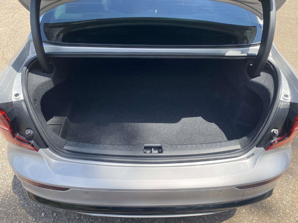 Used 2024 Volvo S60 B5 Plus AWD/4WD image 13