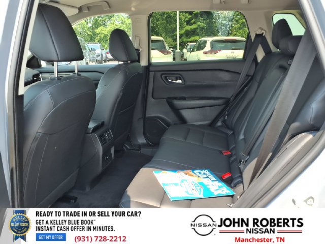 Certified 2025 Nissan Rogue SL FWD image 9