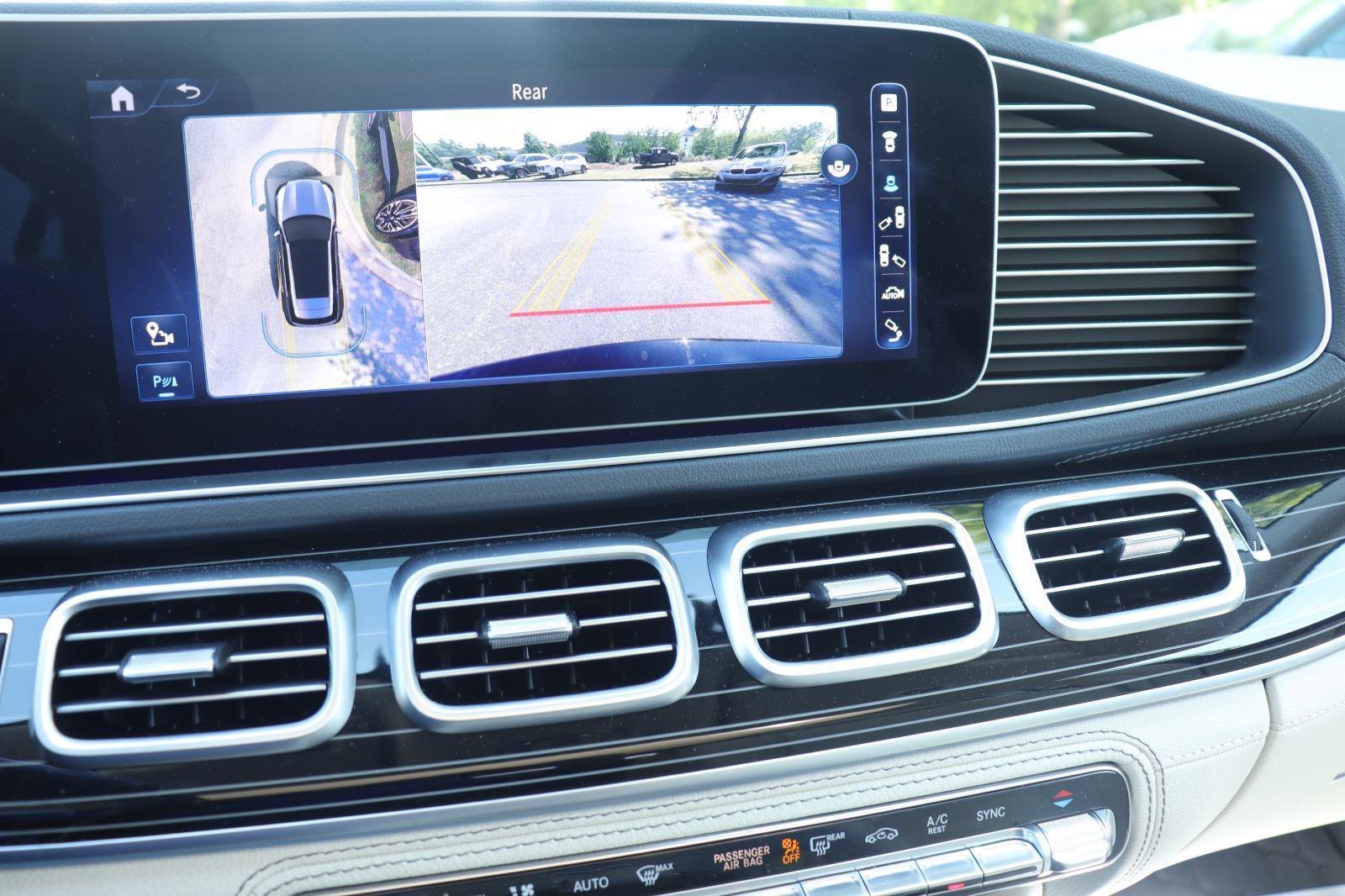 Used 2024 Mercedes-Benz GLE 450 4MATIC image 34