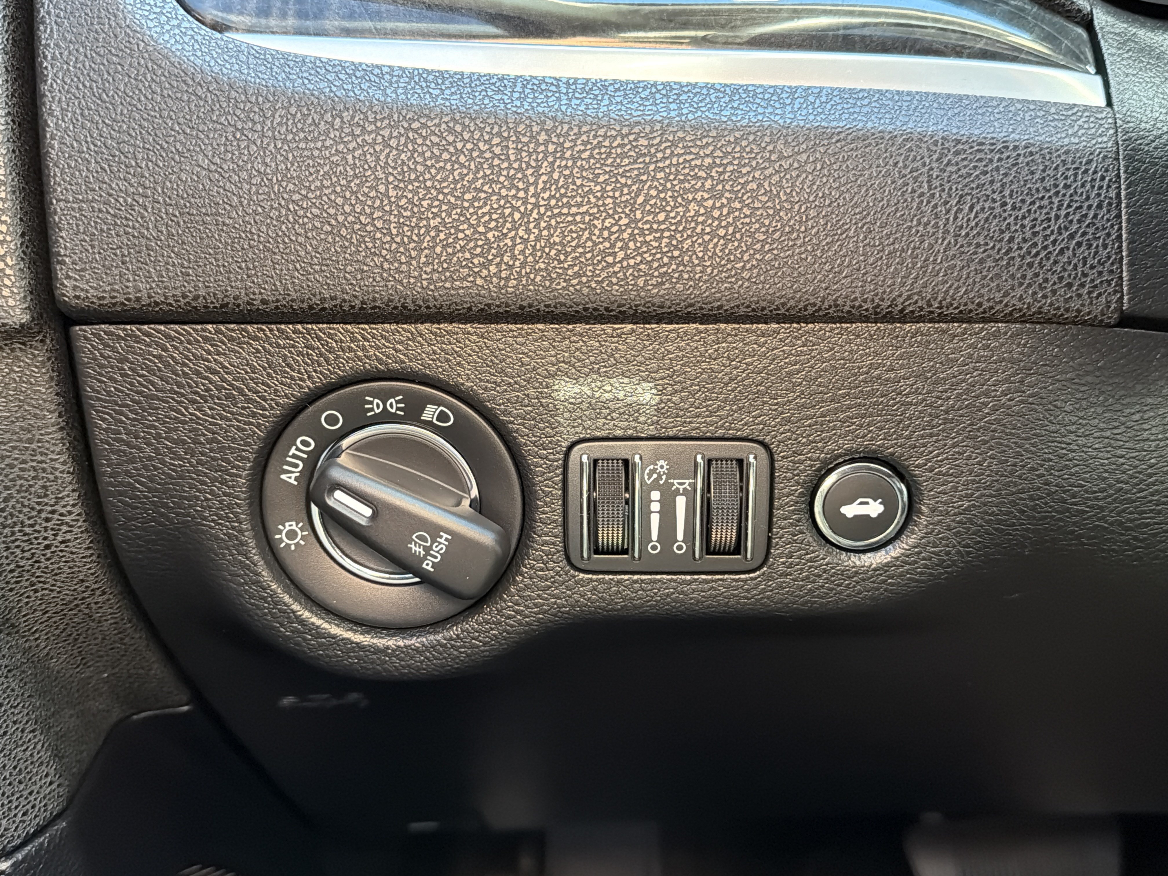 Used 2021 Chrysler 300 Touring L AWD/4WD image 15