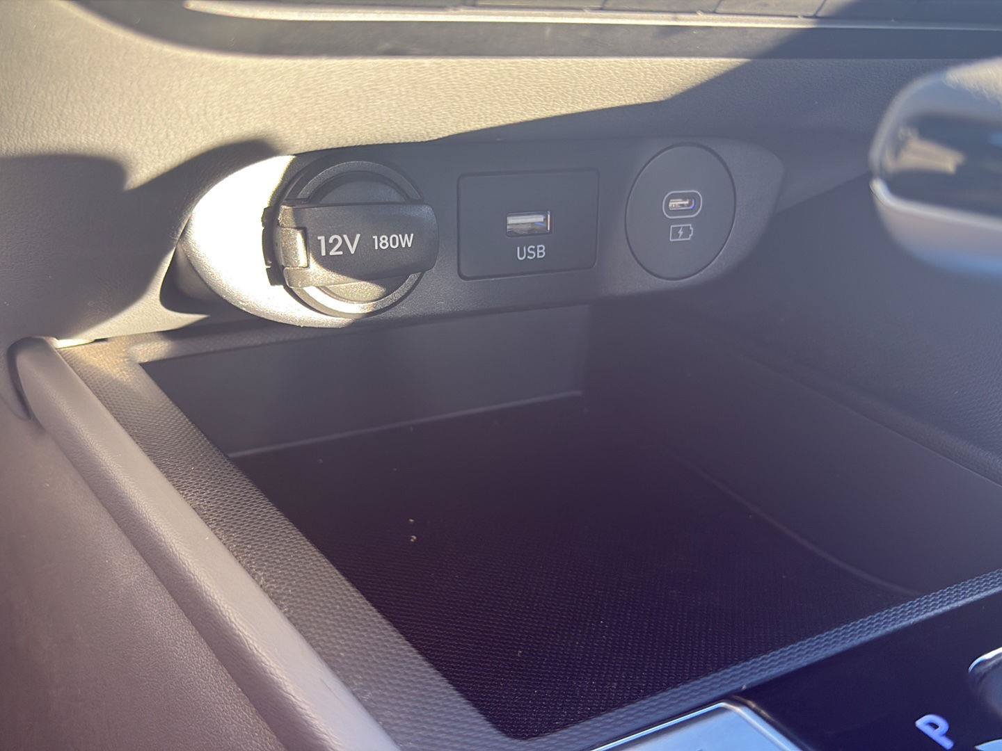 Used 2024 Hyundai Elantra SEL FWD image 21