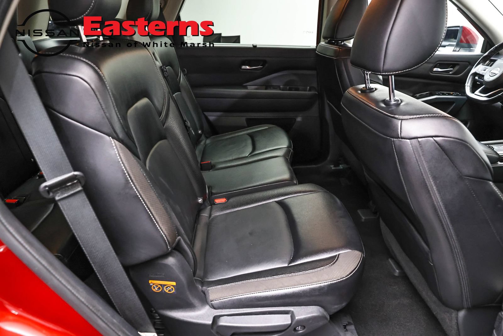 Used 2023 Nissan Pathfinder SL w/ Lighting Package (N92) AWD/4WD image 22