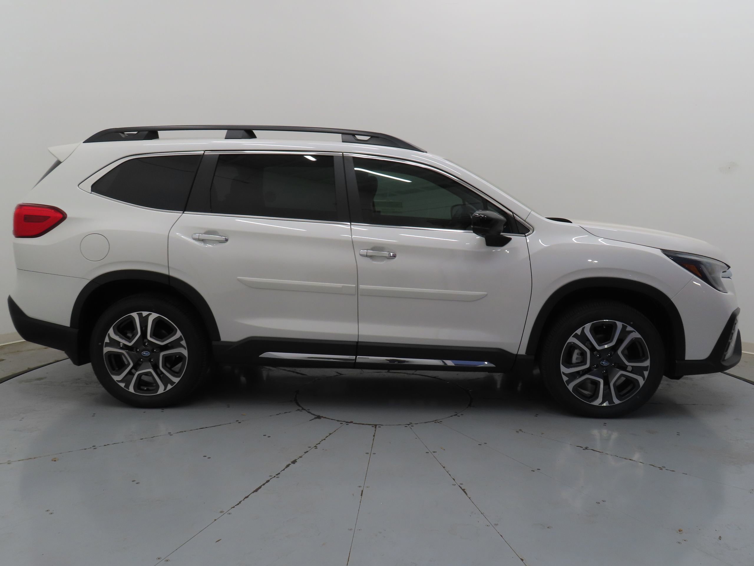 New 2026 Subaru Ascent Touring image 2