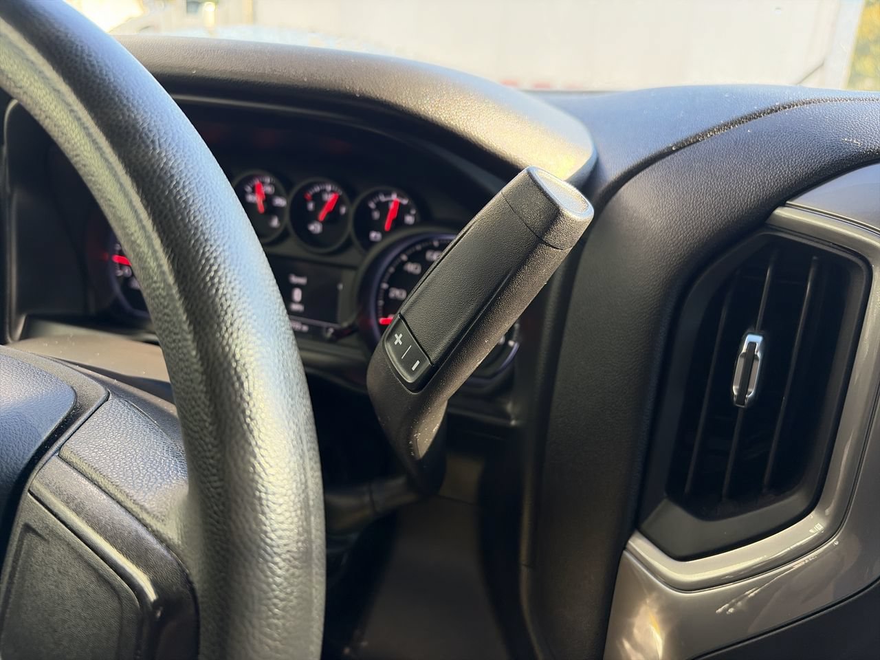 Used 2021 Chevrolet Silverado 1500 Custom Trail Boss w/ LPO, Dark Essentials Package AWD/4WD image 27