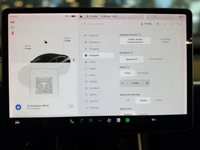 Used 2021 Tesla Model Y Long Range AWD/4WD image 18