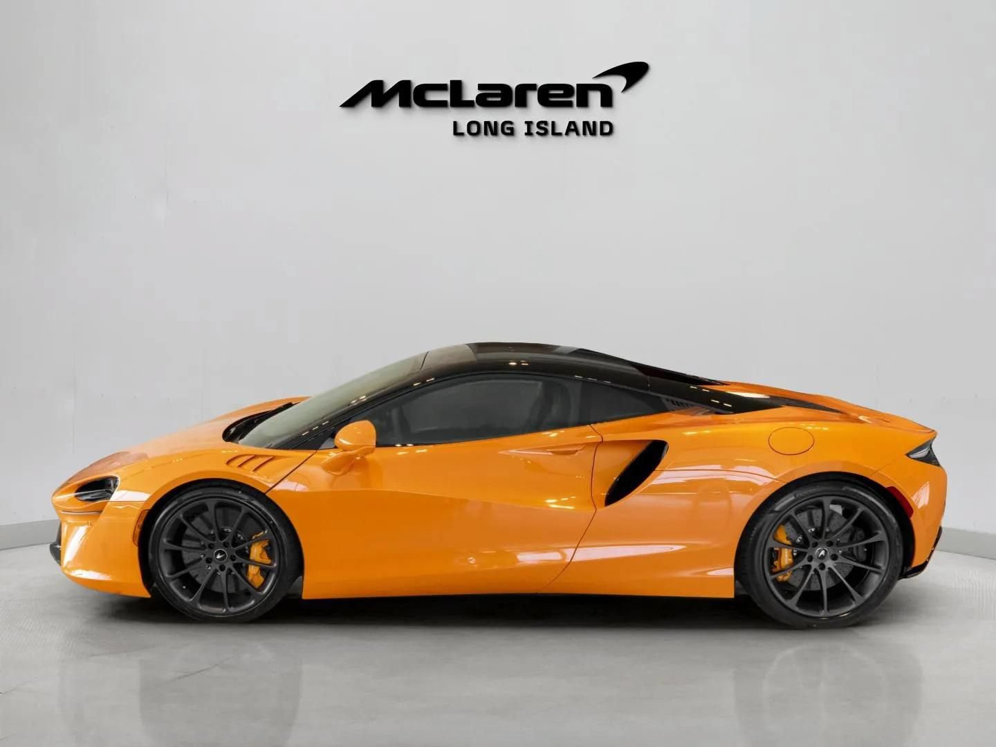 New 2026 McLaren Artura RWD image 7