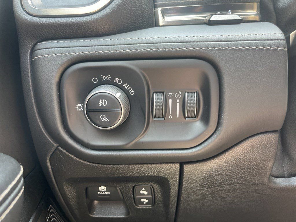 Used 2020 RAM 1500 Limited AWD/4WD image 31