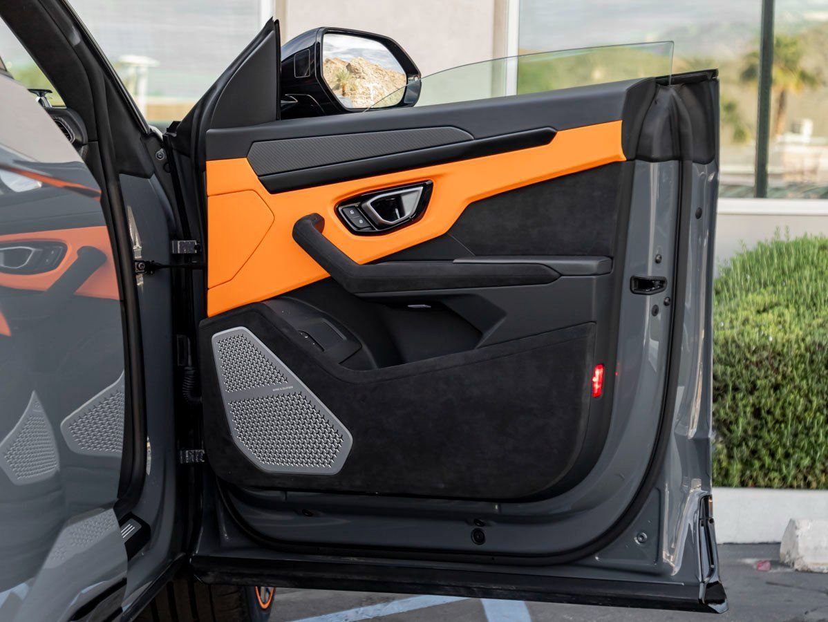 Used 2024 Lamborghini Urus S image 25