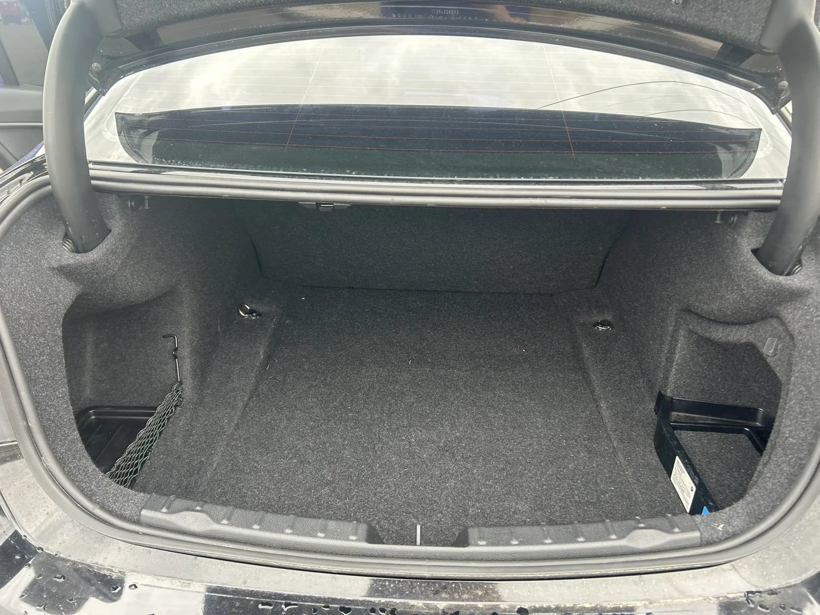 Used 2018 BMW 320i Sedan RWD image 18