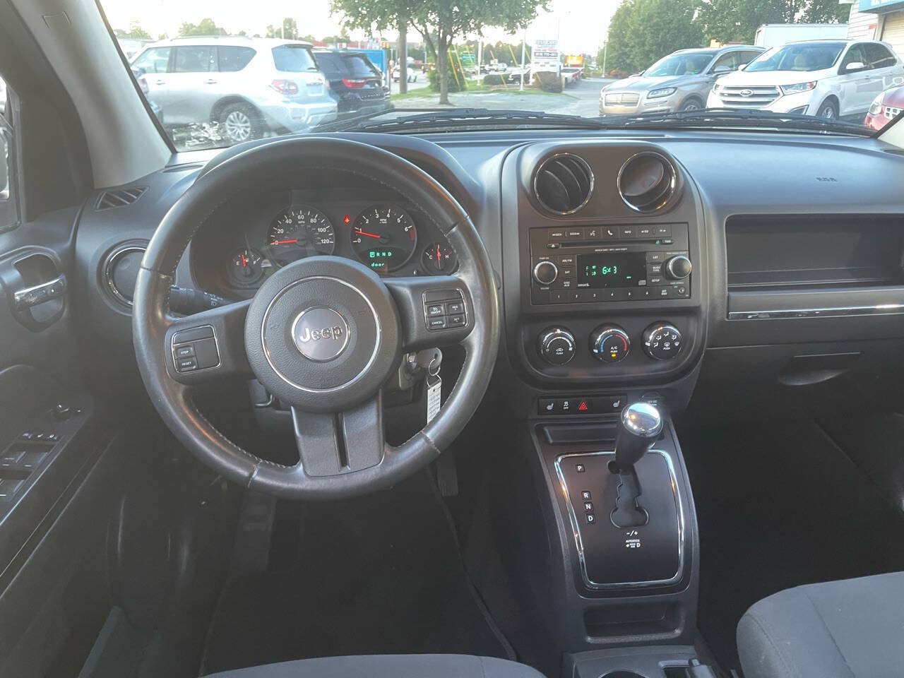 Used 2013 Jeep Compass Latitude AWD/4WD image 21