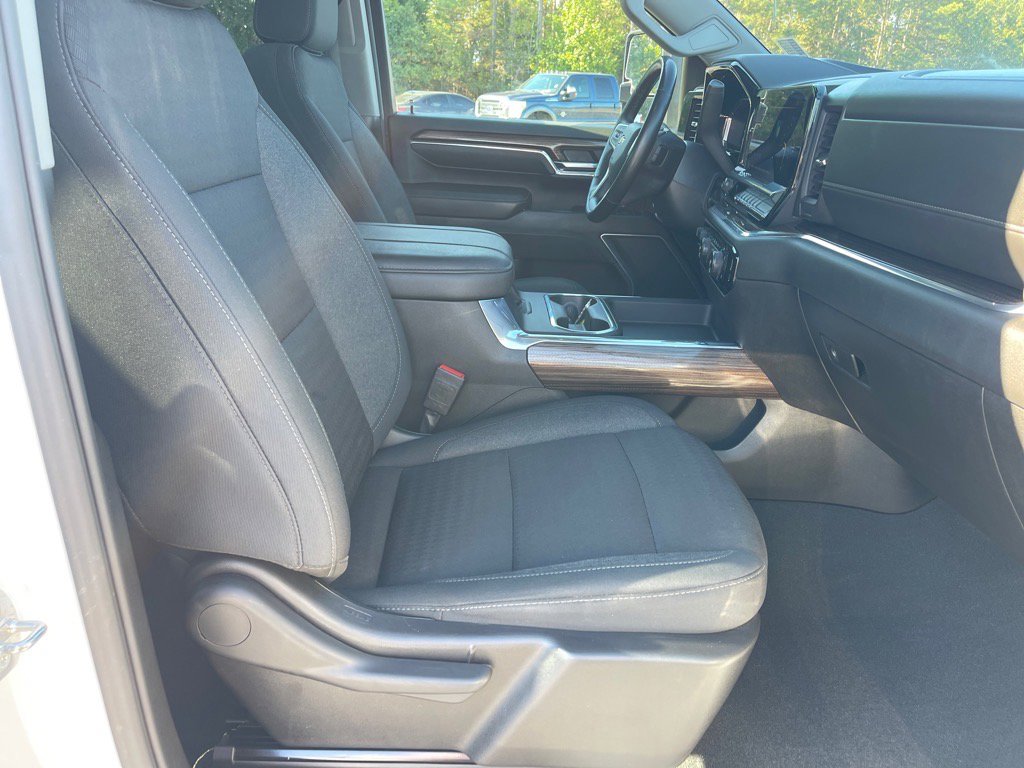 Used 2024 Chevrolet Silverado 3500 LT w/ Safety Package image 19