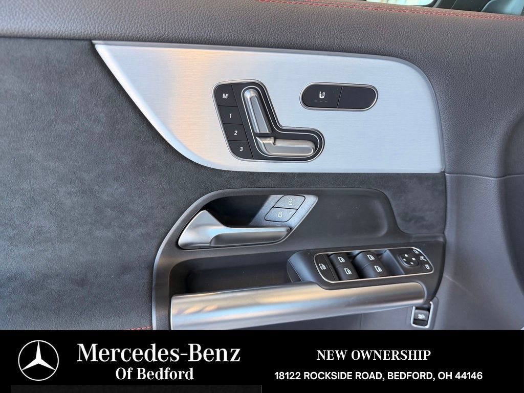 New 2026 Mercedes-Benz GLA 35 AMG 4MATIC image 8