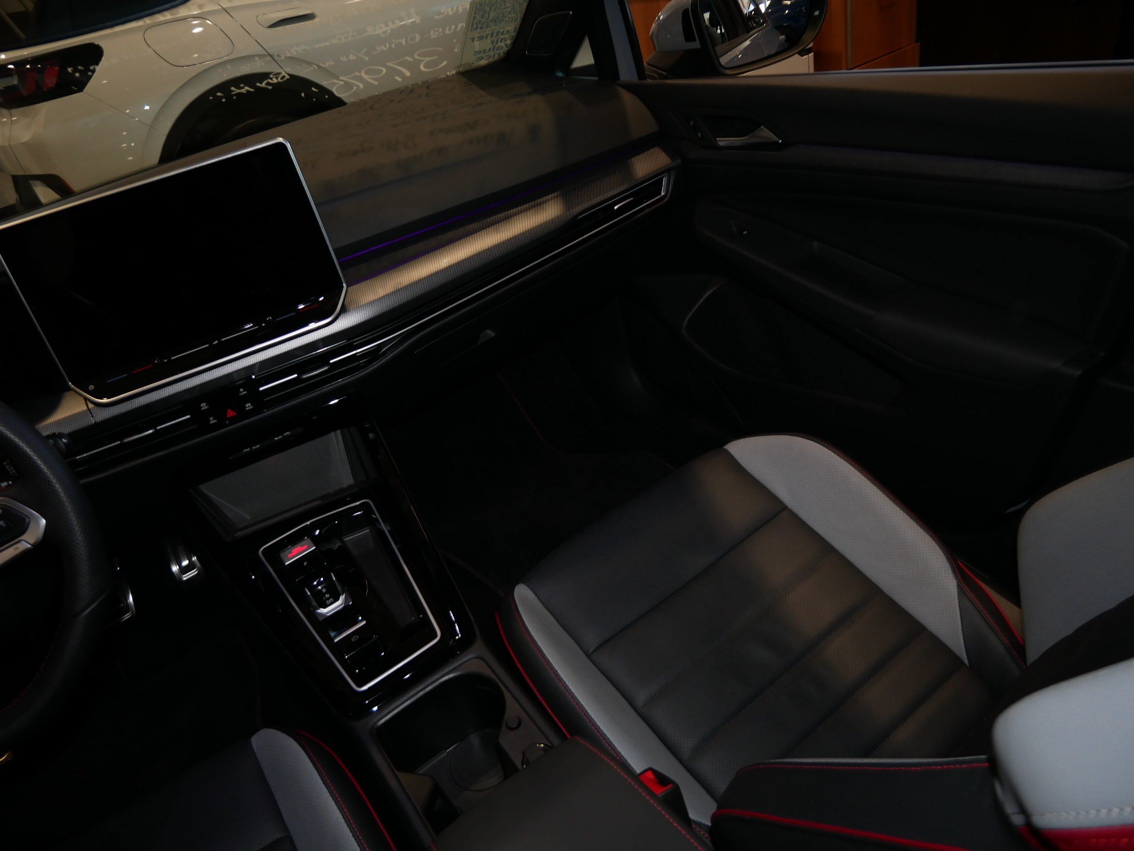 Certified 2025 Volkswagen GTI Autobahn FWD image 7