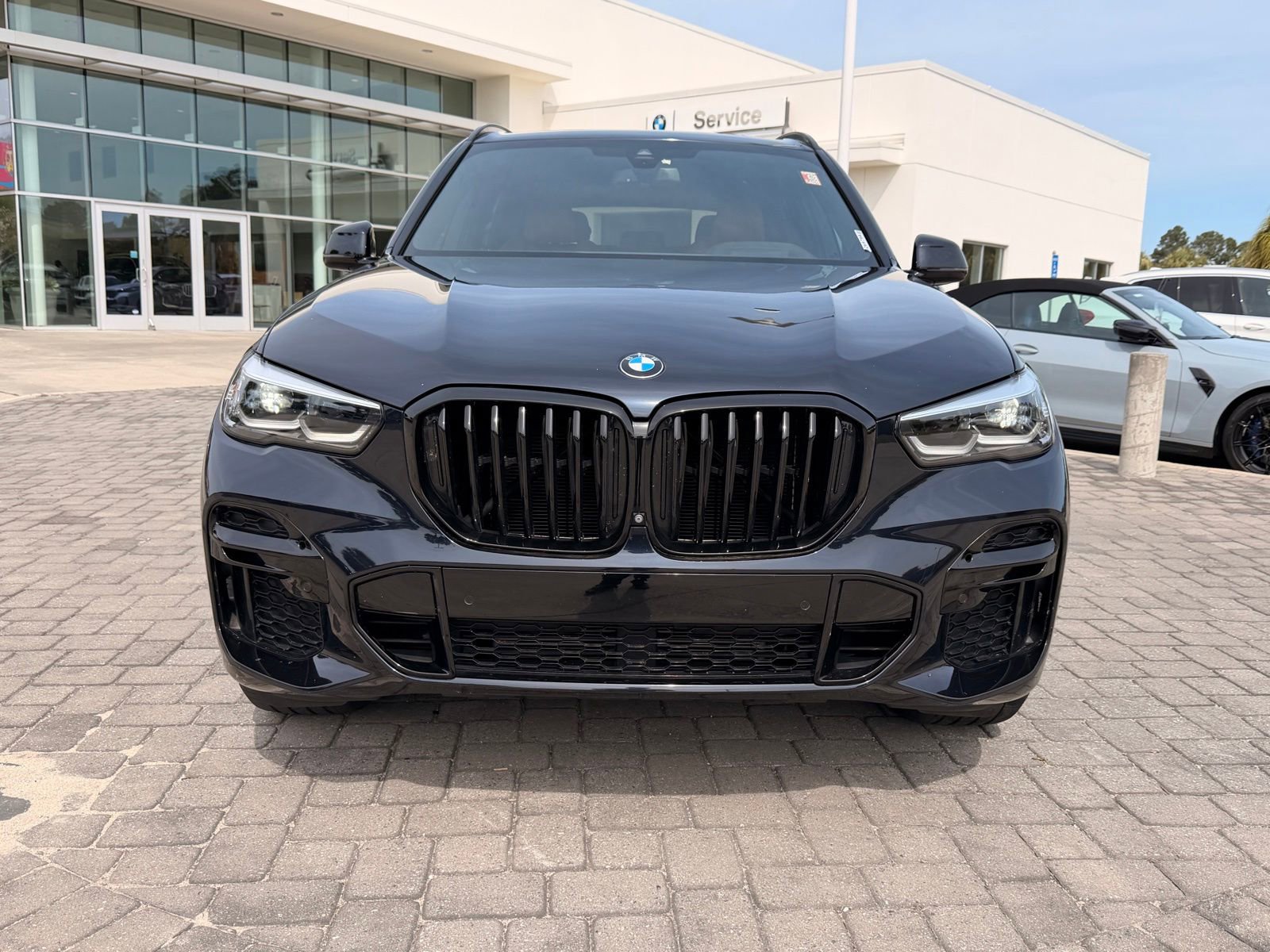 Used 2022 BMW X5 xDrive40i w/ M Sport Package AWD/4WD image 6