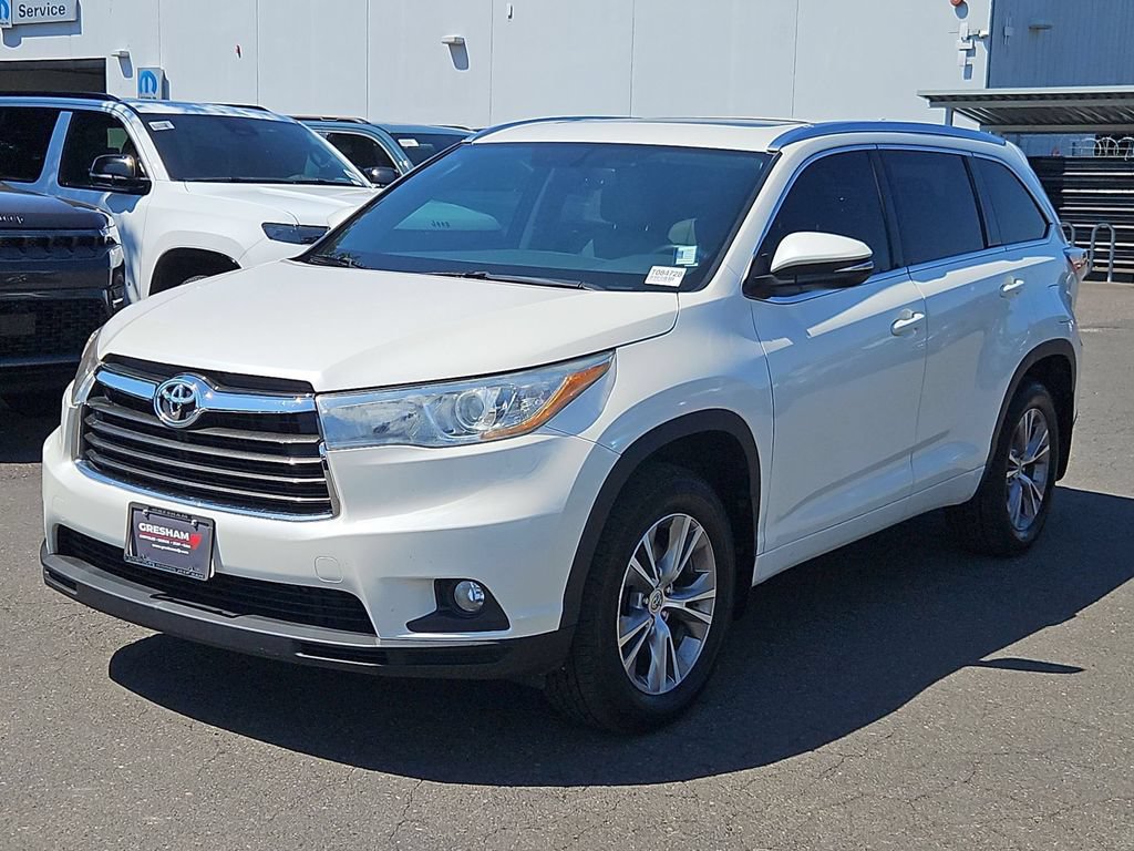 Used 2015 Toyota Highlander XLE AWD/4WD image 3