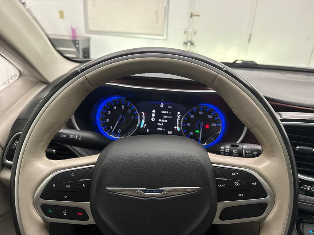 Used 2020 Chrysler Pacifica Limited FWD image 16