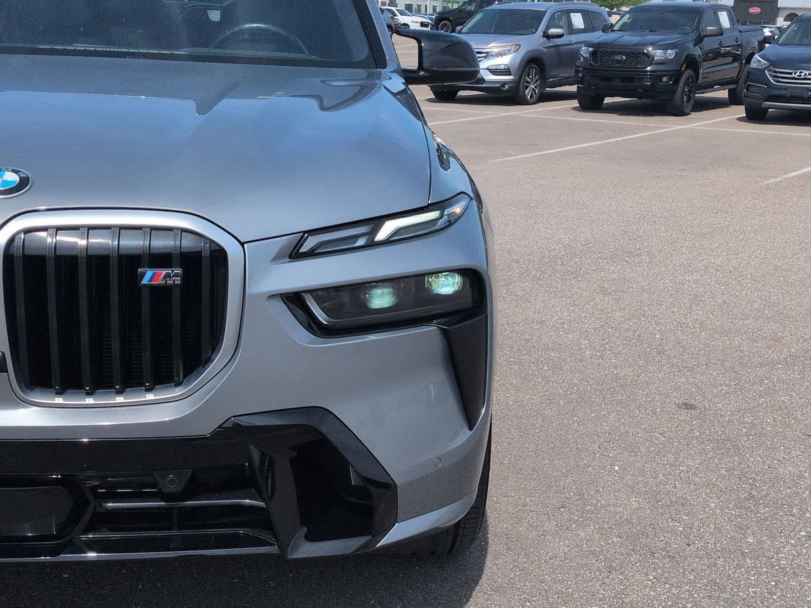 Used 2024 BMW X7 M60i AWD/4WD image 10