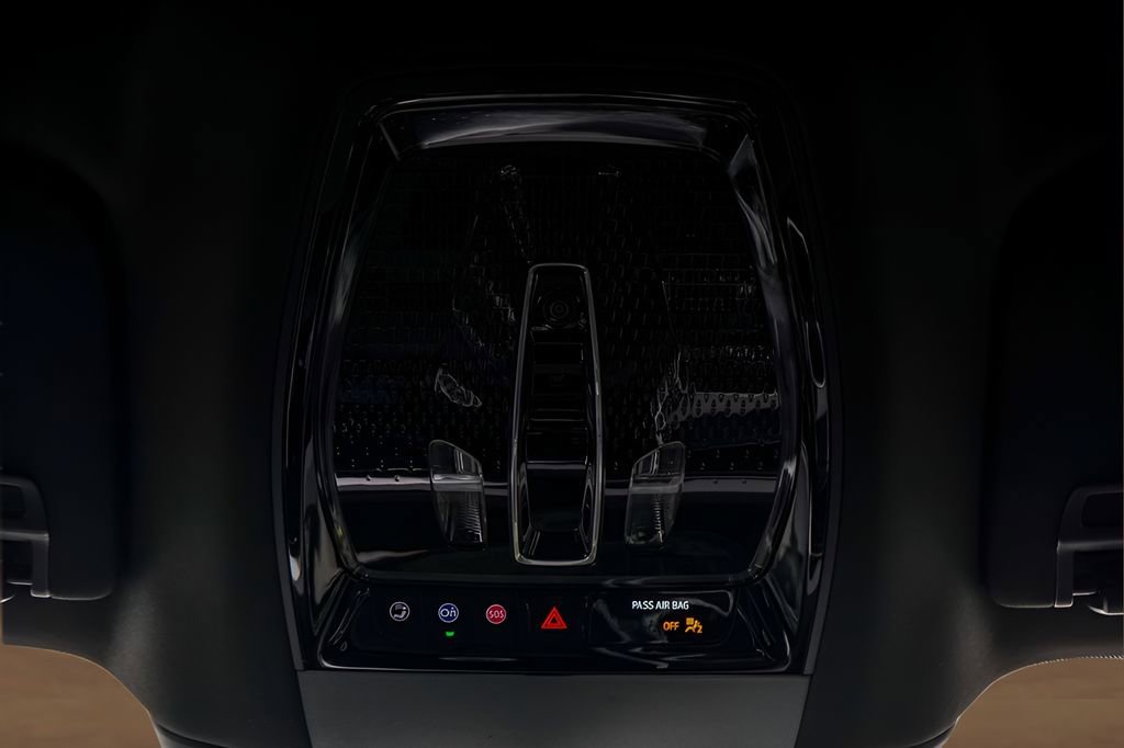 New 2026 Cadillac Escalade IQ Luxury 1 w/ LPO, Floor Liner Package AWD/4WD image 18