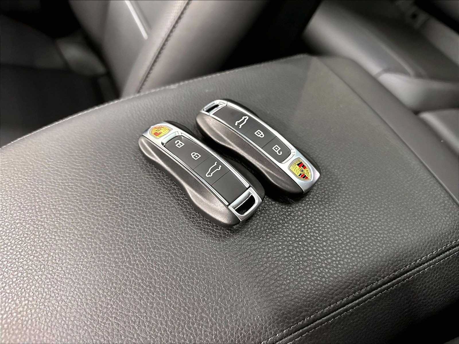 New 2026 Porsche Cayenne Coupe AWD/4WD image 37