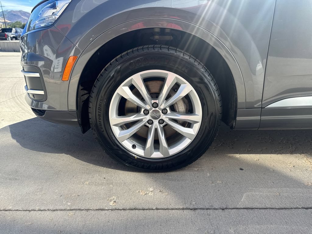 Used 2019 Audi Q7 3.0T Premium Plus w/ Premium Plus Package AWD/4WD image 27
