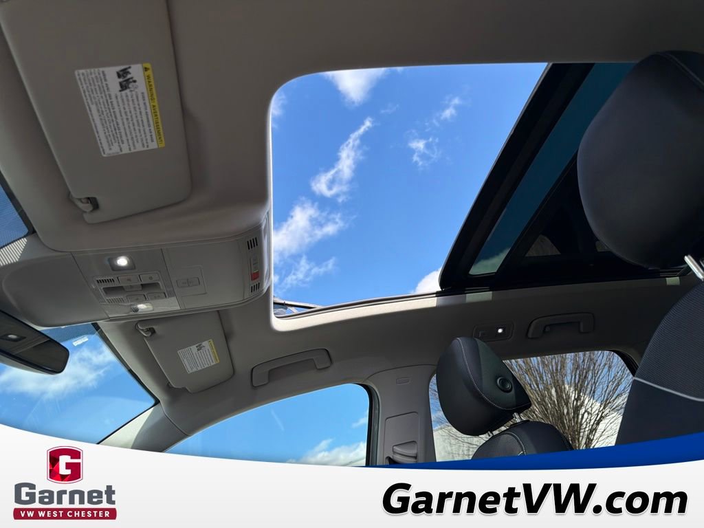 Certified 2024 Volkswagen Taos SE image 21