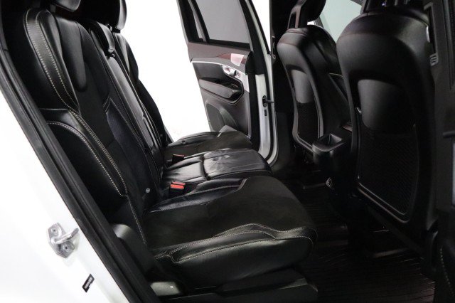 Used 2018 Volvo XC90 T5 R-Design w/ Convenience Package FWD image 9