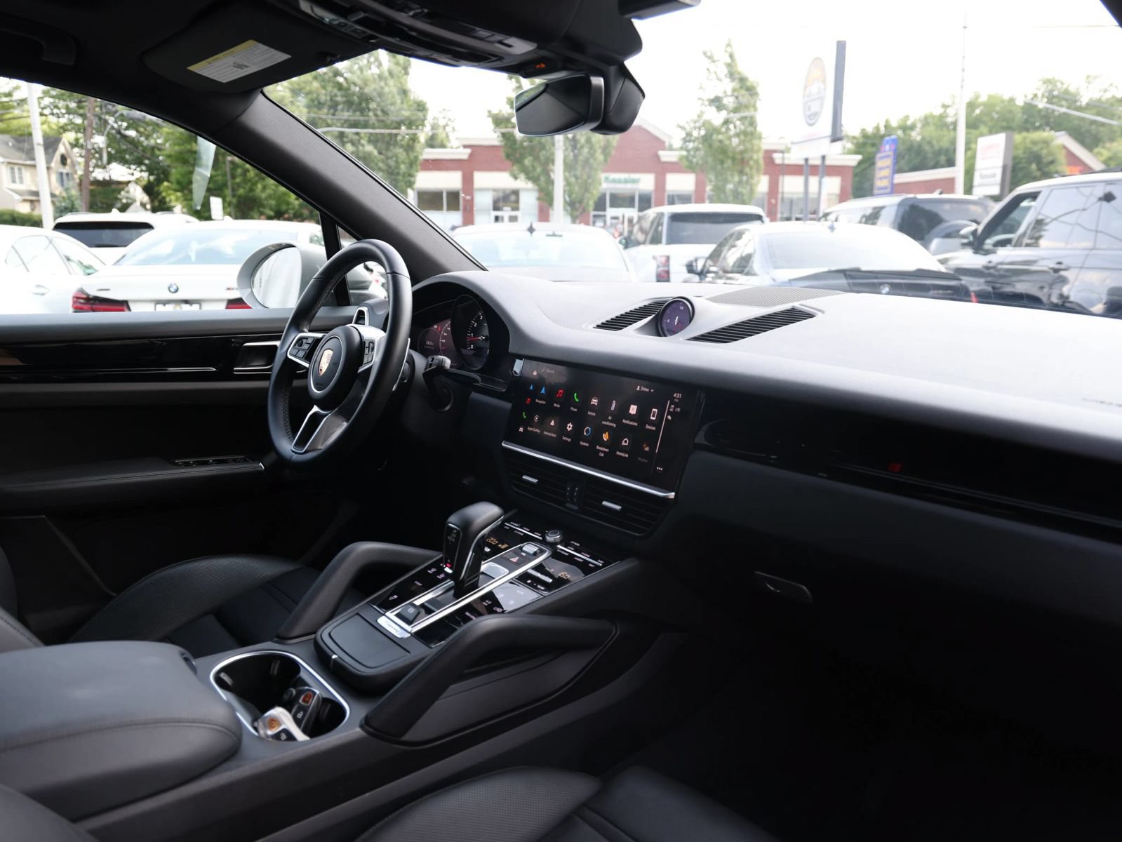 Used 2022 Porsche Cayenne Platinum Edition AWD/4WD image 16