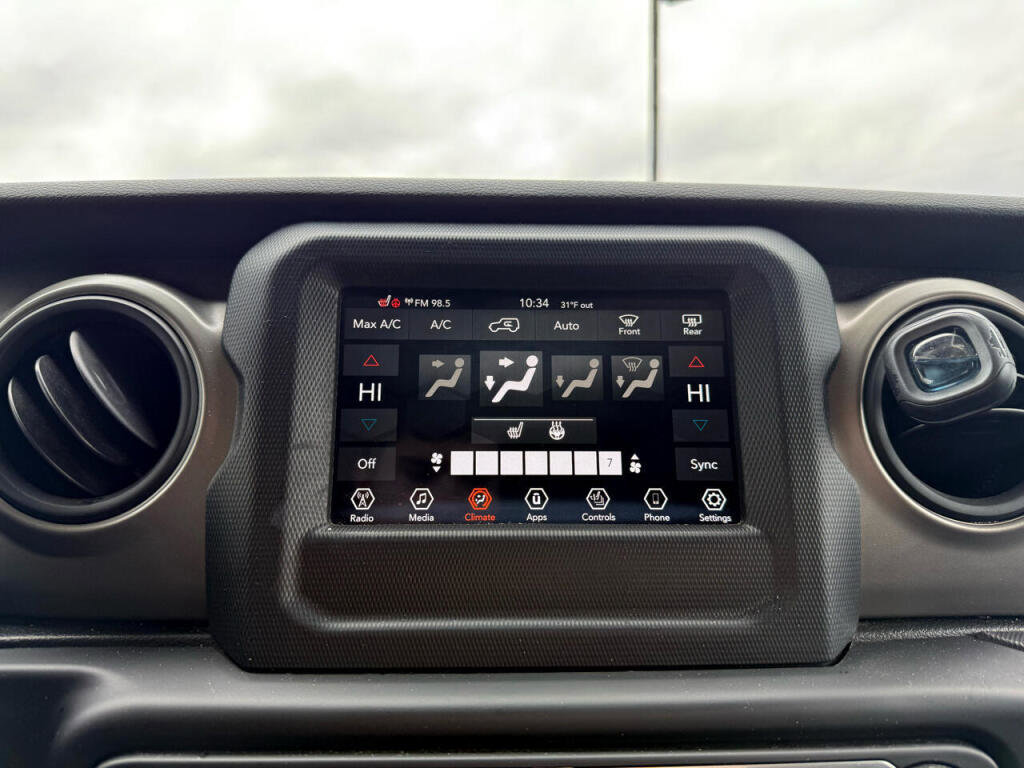Used 2021 Jeep Wrangler Unlimited Sport image 23