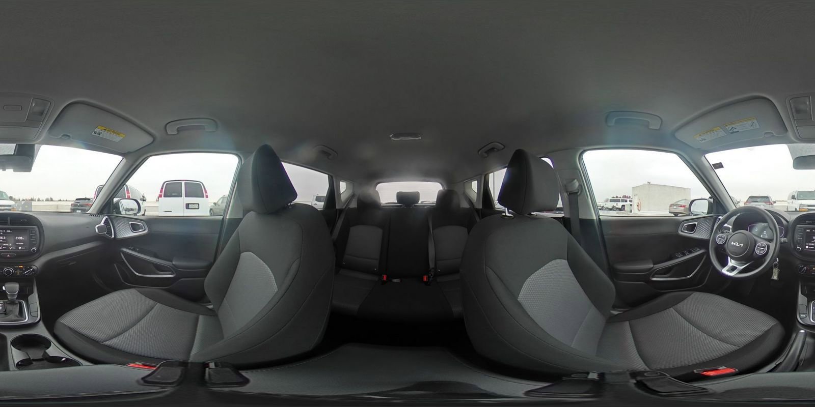 Used 2025 Kia Soul LX w/ LX Technology Package image 40