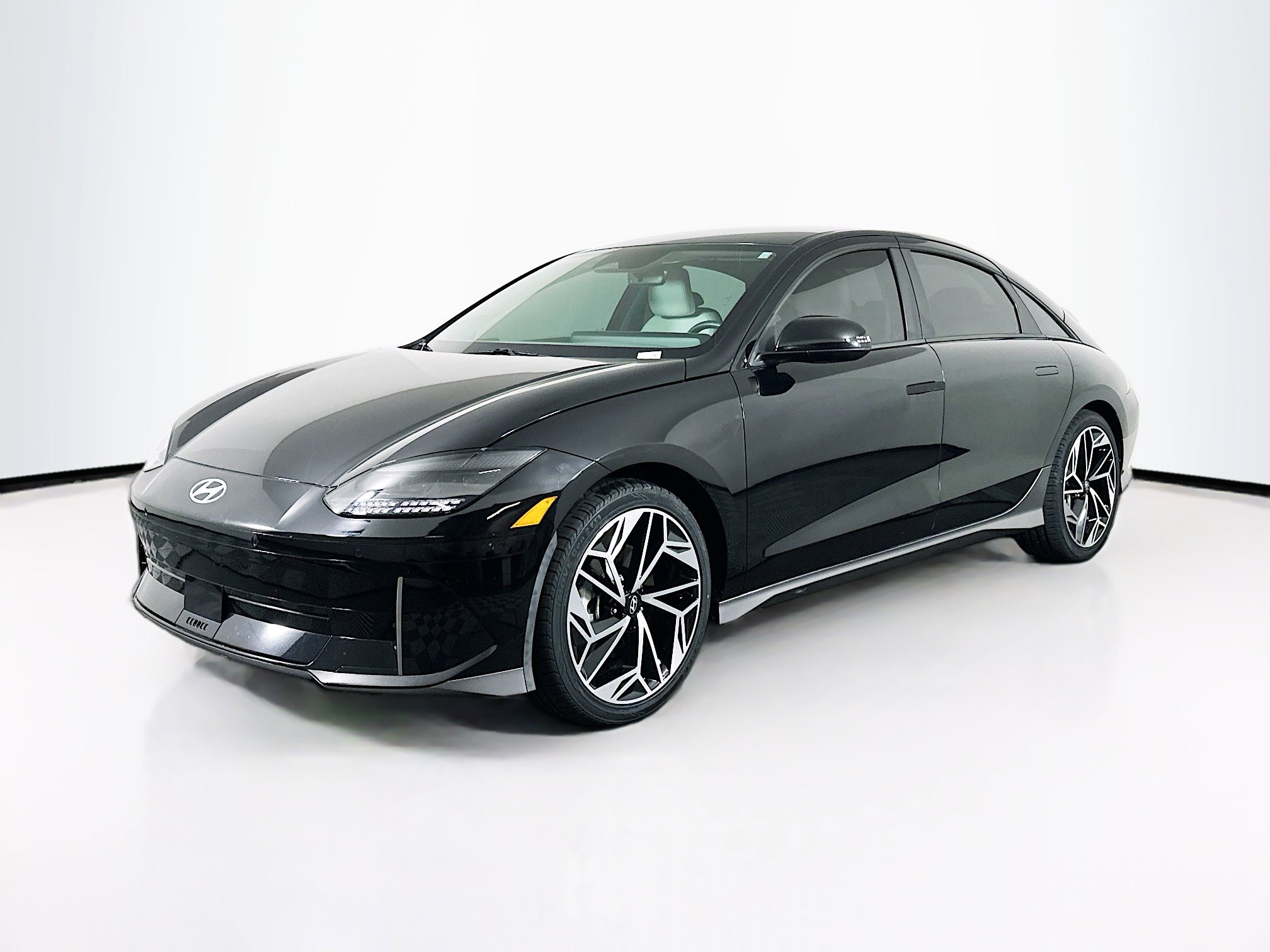 Used 2024 Hyundai Ioniq 6 SEL RWD image 3