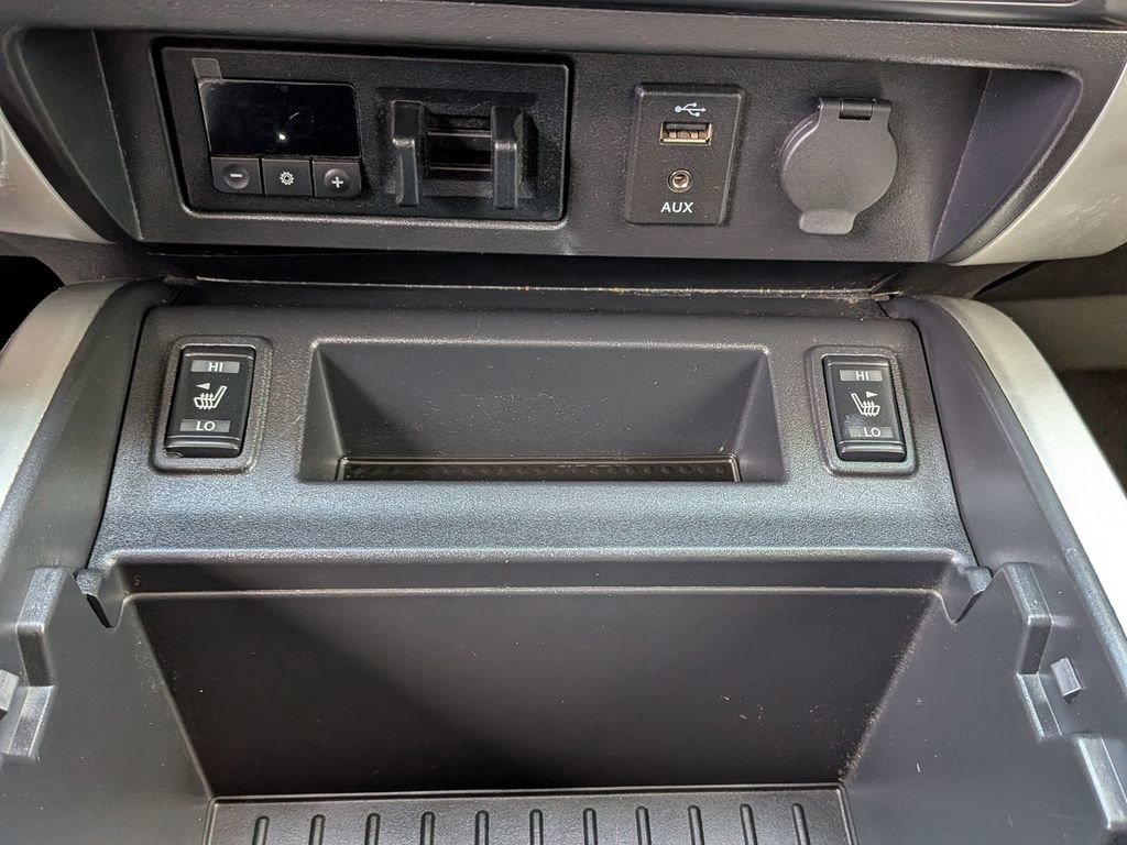 Used 2018 Nissan Titan SL w/ Chrome Package image 34