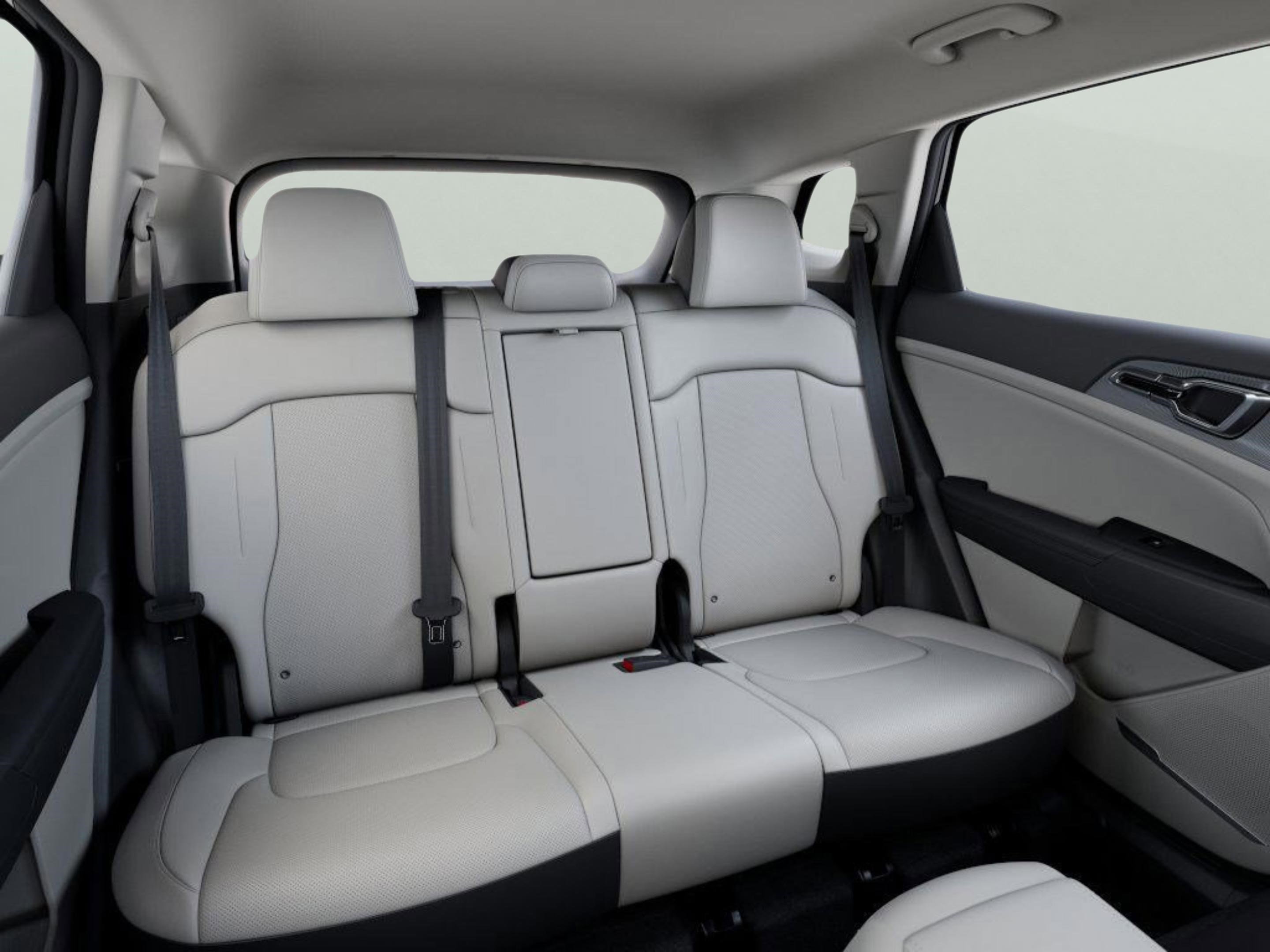 New 2026 Kia Sportage EX image 12