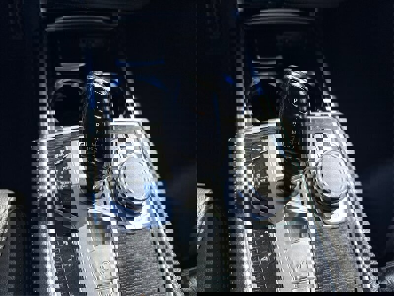 Used 2019 BMW 740i w/ M Sport Package image 30