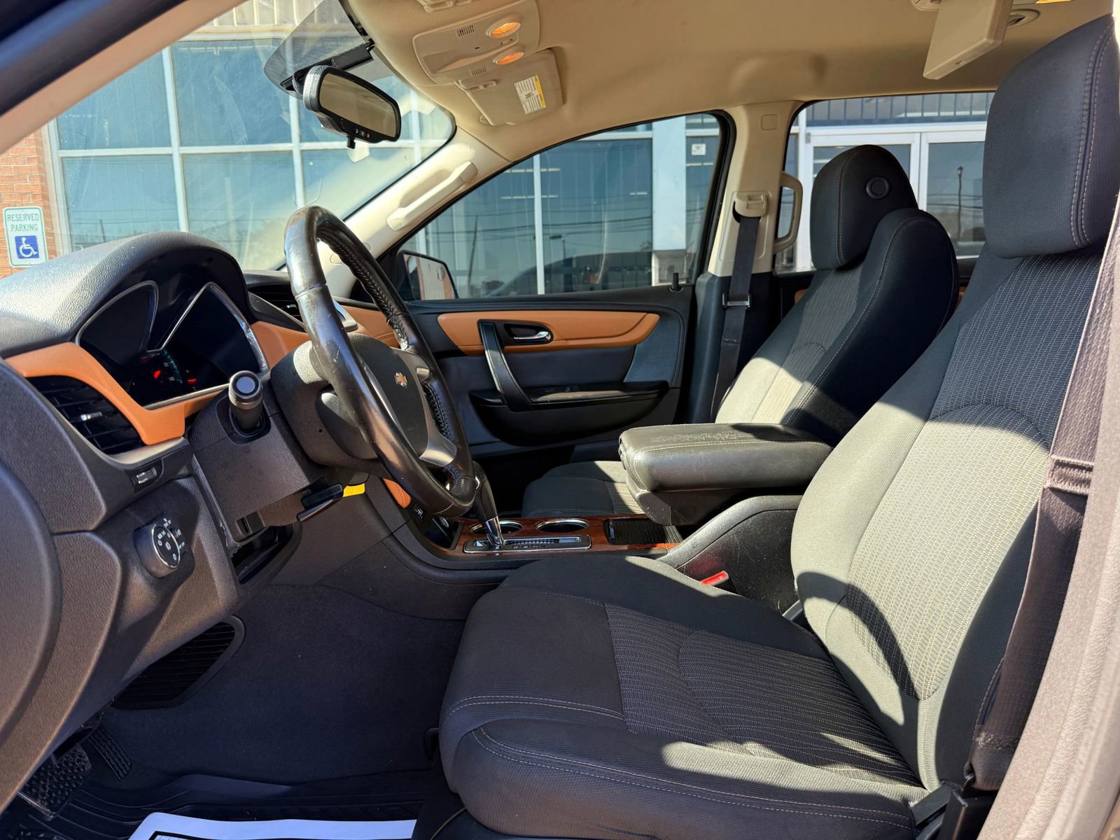 Used 2014 Chevrolet Traverse LT image 18