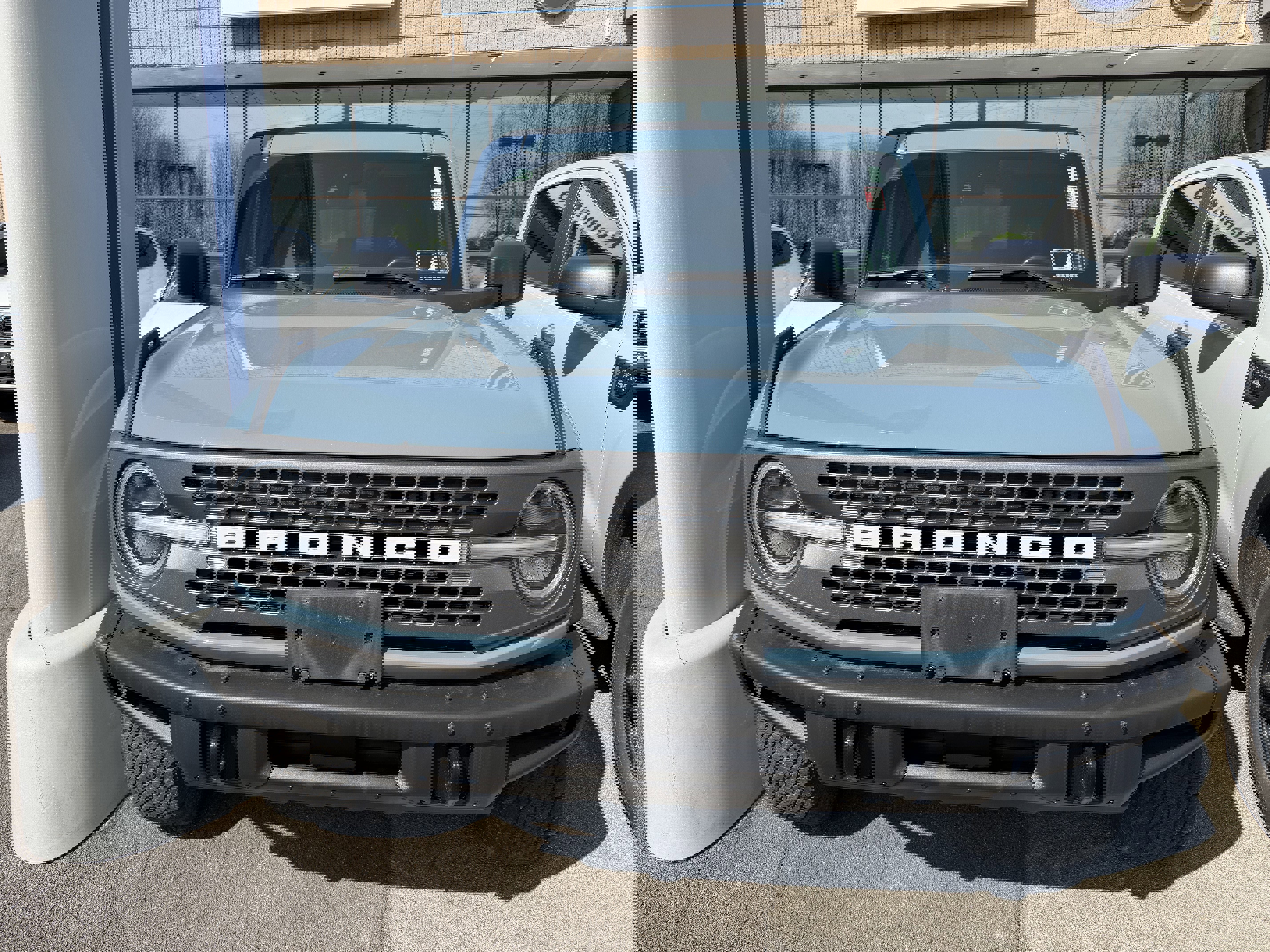 Used 2023 Ford Bronco Badlands image 3