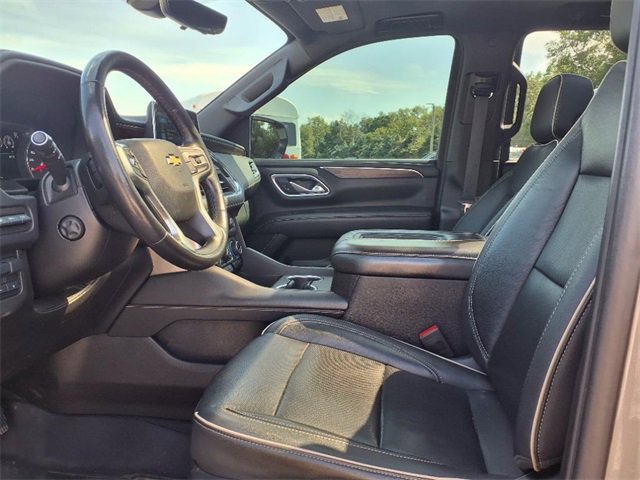 Used 2021 Chevrolet Tahoe Premier w/ Premium Package image 15