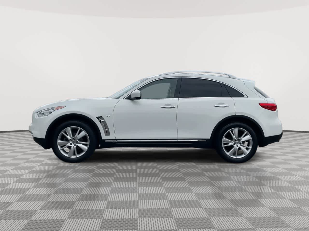 Used 2015 INFINITI QX70 AWD w/ Premium Package image 5