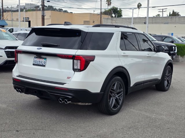 Used 2025 Ford Explorer ST AWD/4WD image 4