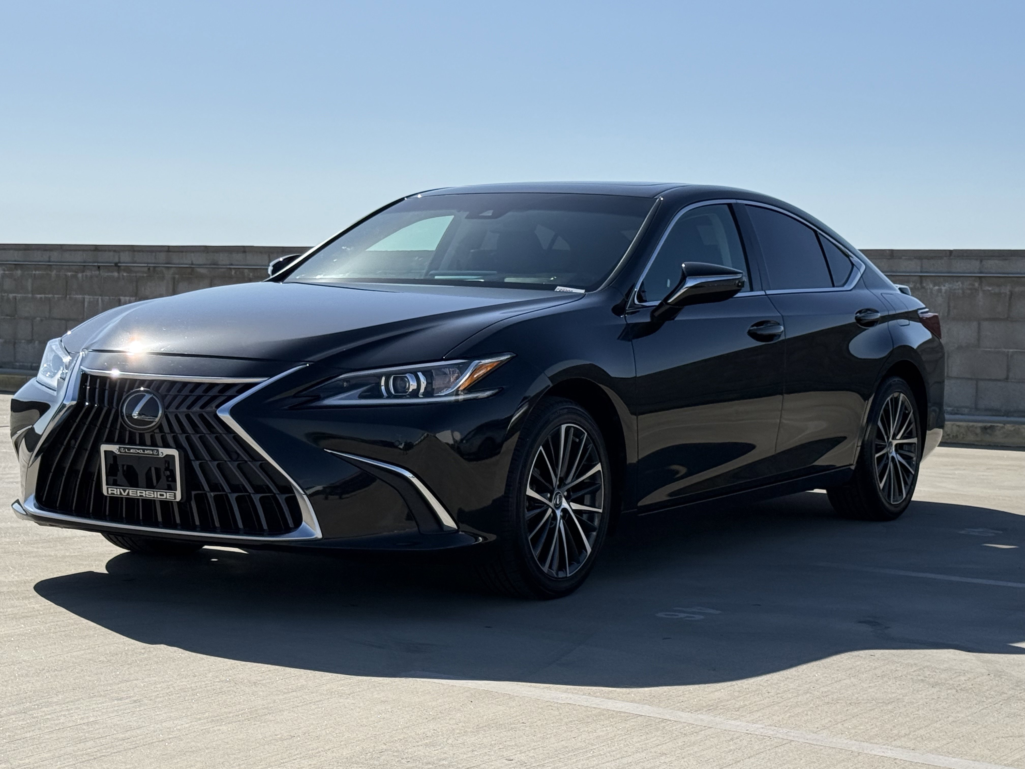 Certified 2025 Lexus ES 300h w/ Premium Package FWD image 7