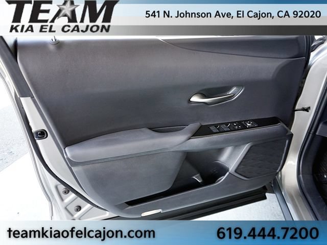 Used 2019 Lexus UX 250h AWD/4WD image 23