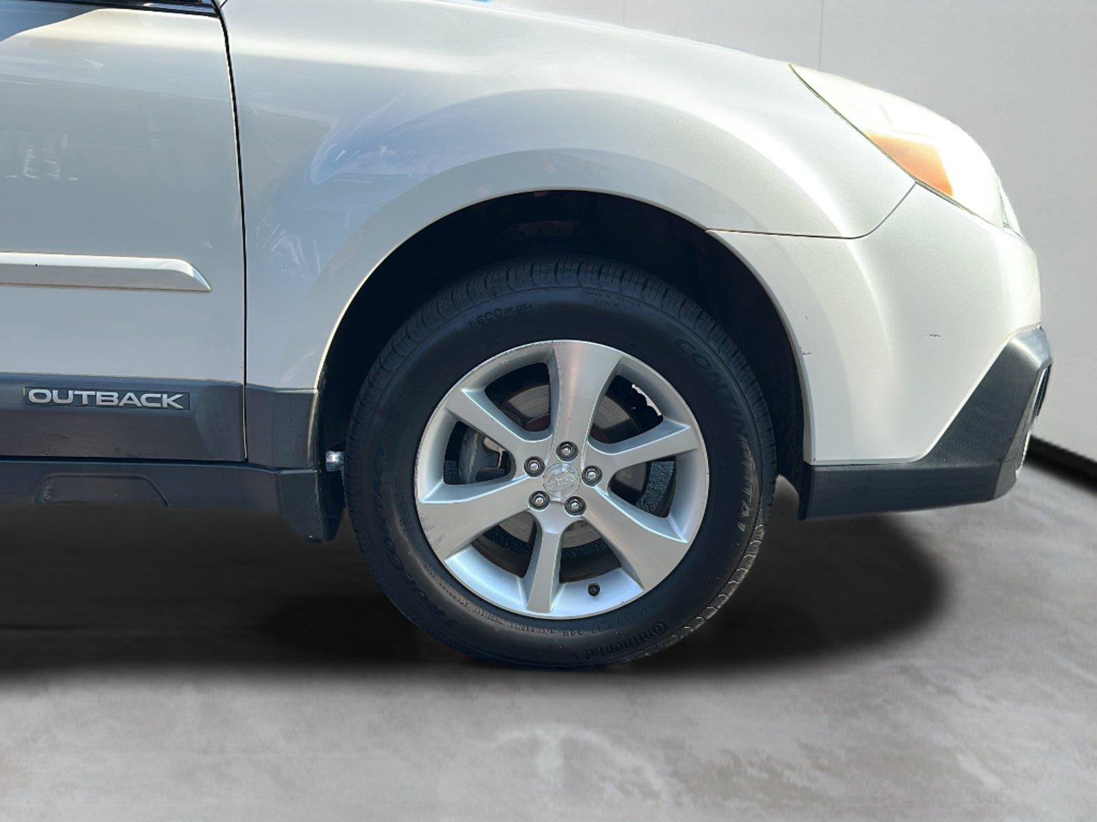 Used 2013 Subaru Outback 2.5i Limited AWD/4WD image 28
