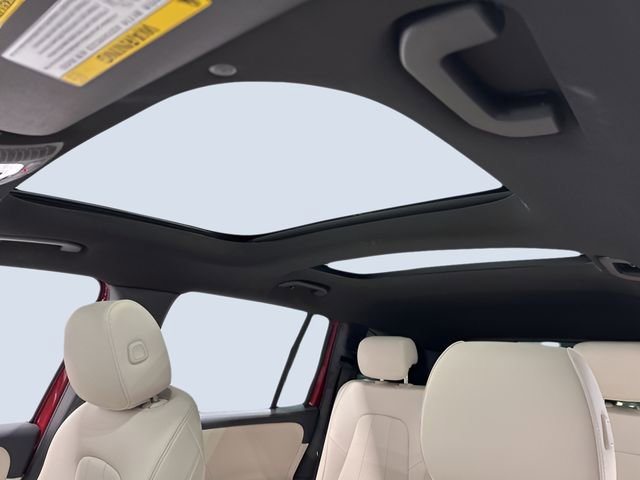 Used 2025 Mercedes-Benz GLB 250 GLB 250 image 31